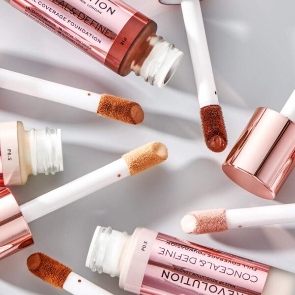 Base per Trucco Fluida Revolution Make Up Conceal Define Nº F9 23 ml