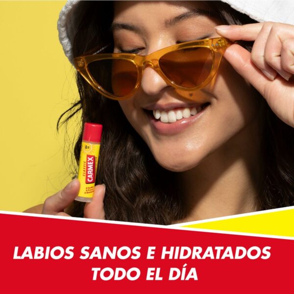 Balsamo Labbra idratante Carmex Classic Giallo Nero Spf 15 Stick