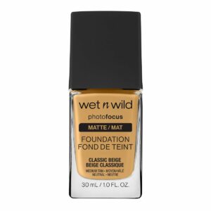 Base per Trucco Fluida Wet n Wild Classic Beige Classic Beige 30 ml